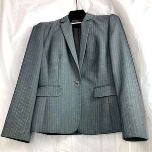 Tahari Arthur S. Levine Blazer/Jacket - Size: 4P Gray on Light Gray Striped Gem
